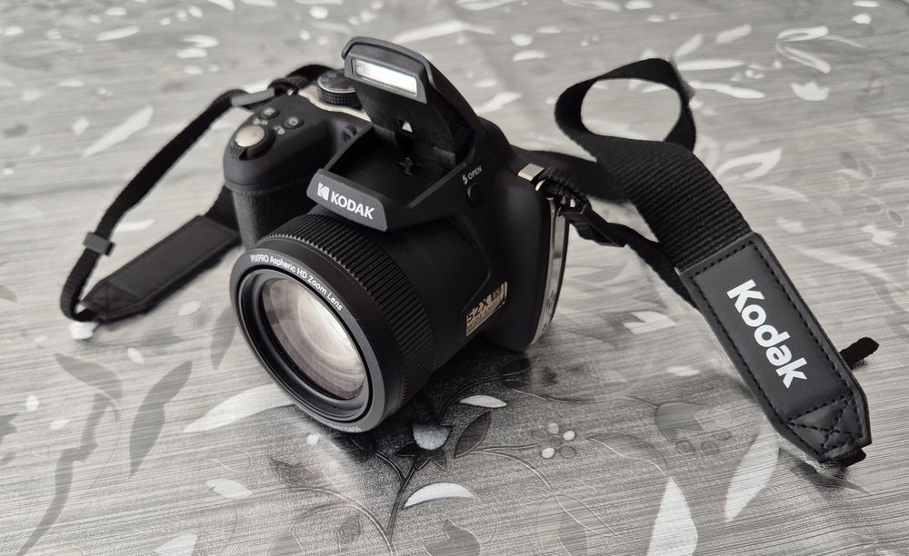 Aparat fotograficzny Kodak PixPro AZ528 jak nowy