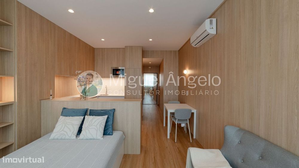 Apartamento T0 novo c/ lugar de garagem e totalmente mobilado