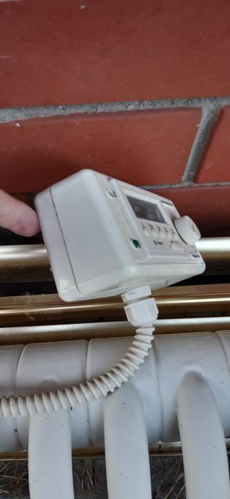 Grzejnik Buderus z mozliwoscią podłaczenia do prądu