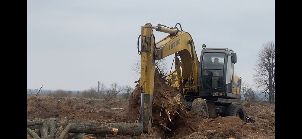 Екскаватор "Твэкс" ЕК-18