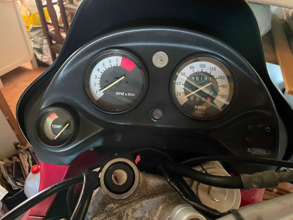 BMW F650 em bom estado