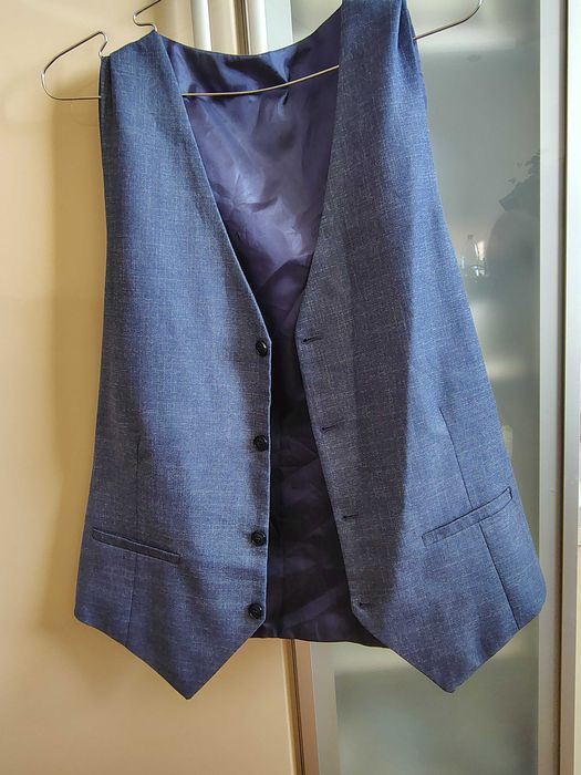 Чоловічий костюм трійка