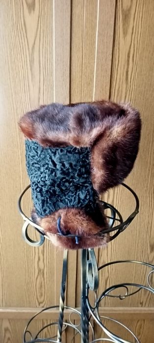 Норкові шапки , ціна за всі