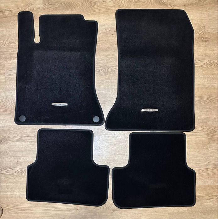 НОВІ Оригінальні килимки Mercedes-Benz для B-Class (W246)