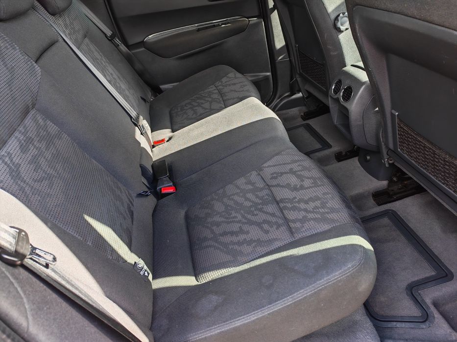 Peugeot 3008 1.6 e HDi caixa automática