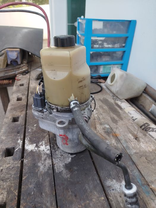 Bomba direção assistida Ford focus