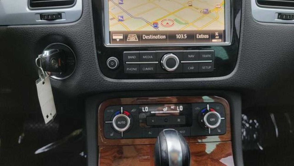 2011 Volkswagen Touareg 3.0 TDI Дизель
