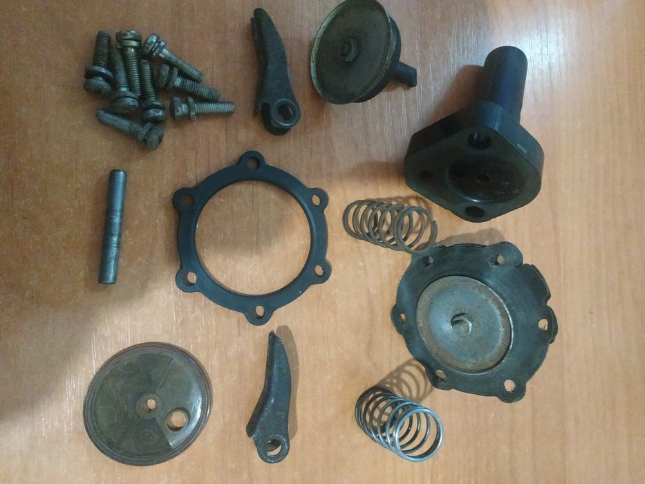 Бензонасос Ваз и ЗАЗ ,прокладки: 100 грн. - Паливні насоси Дніпро на Olx