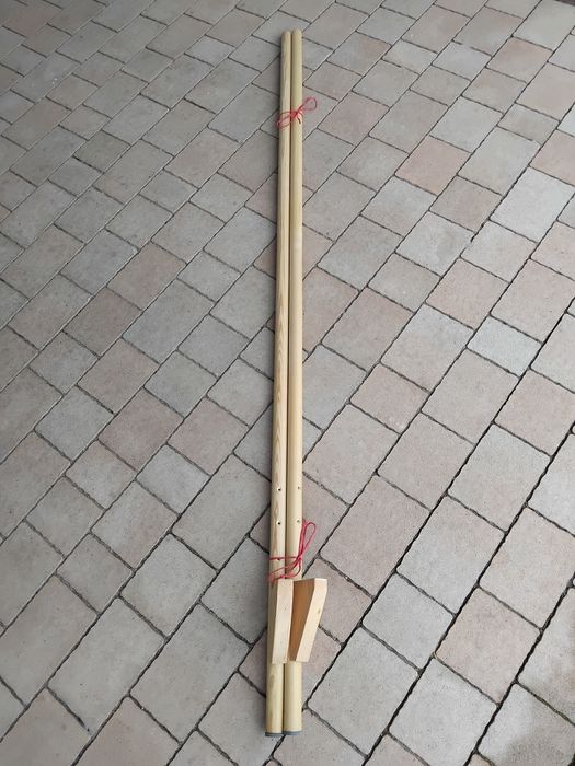 Szczudła z drewna sosnowego