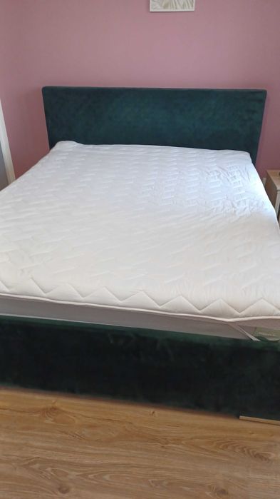 Sprzedam łóżko tapicerowane 160x200