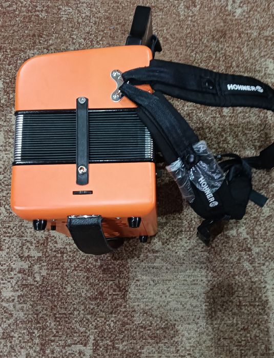 Concertina  HOHNER  usada  com pouco uso