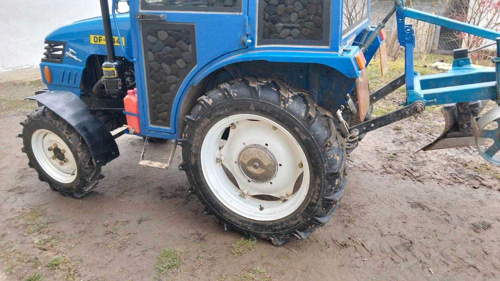 Трактор DongFeng 244