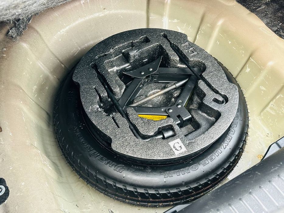 Kia Cerato 1.6 бензин   2011рік  відмінний стан від власника