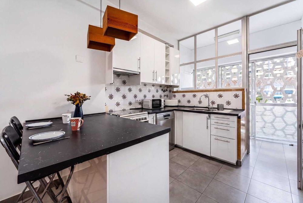 Quarto espaçoso no Campo Grande