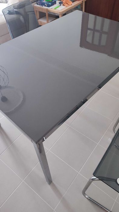 Mesa + 4 cadeiras IKEA