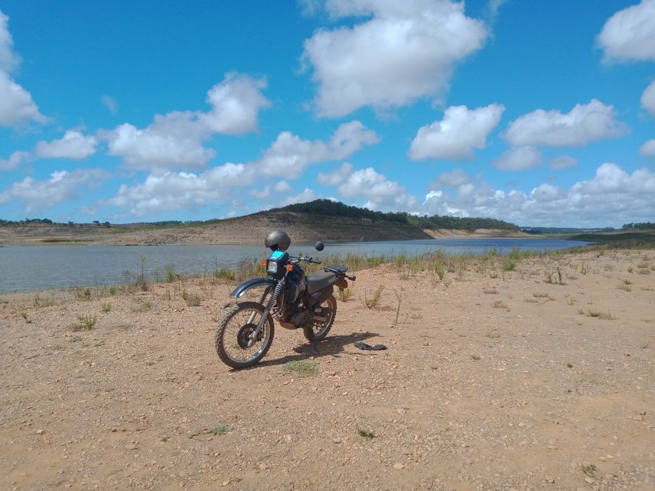 Yamaha XT 350 em bom estado