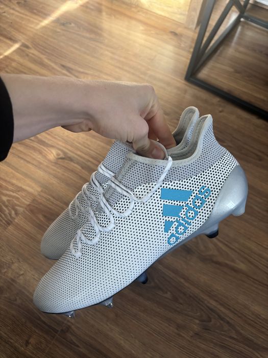 Korki pilkarskie miksy na naturalne boisko Adidas X