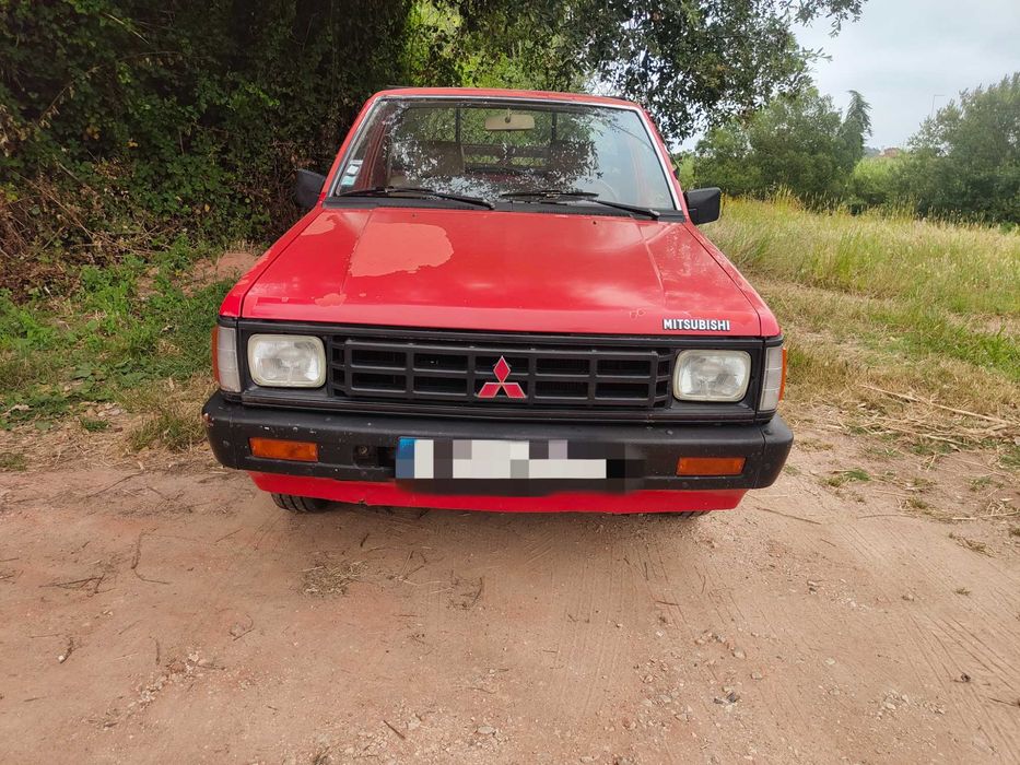 Mitsubishi L200.