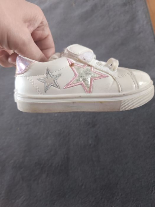 Buty dziewczęce 23