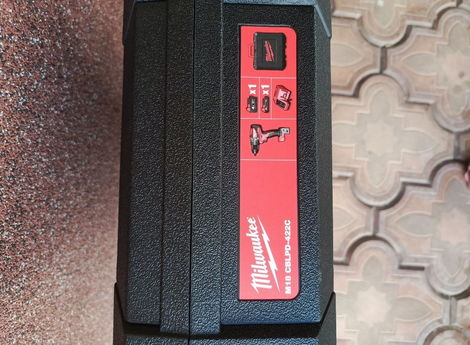 Walizka Milwaukee M18