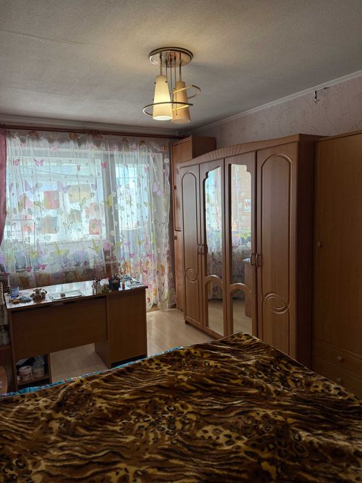 Продам 3 к. квартиру-на ЖМ Перемога ( Победа)-  Держ програми .