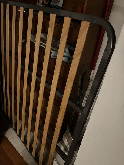 Cama de casal com colchão 150x200