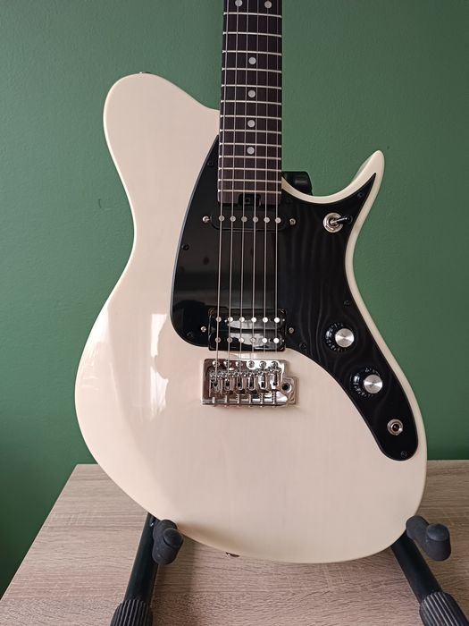 Aria JET-1 gitara elektryczna