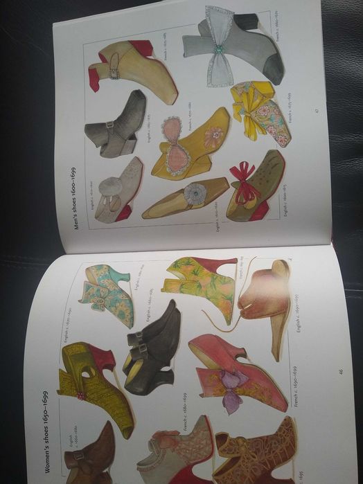 Moda sapatos. "Shoes" mais de 2.000 ilustrações. Livro de referência