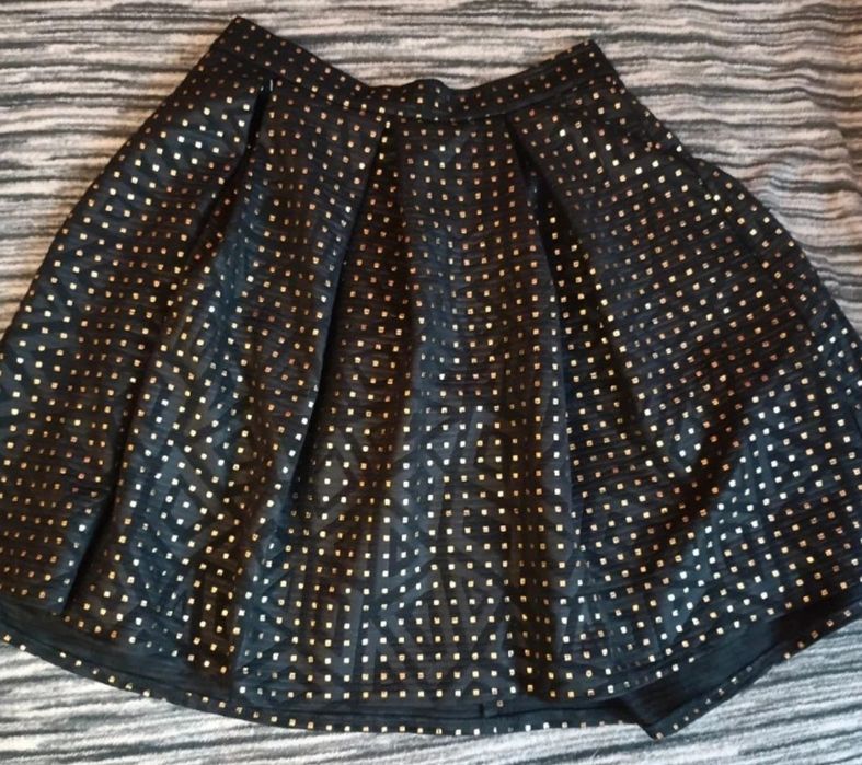 Spódnica damska rozkloszowana nowa qui butik czarna złote dodatki elegancka