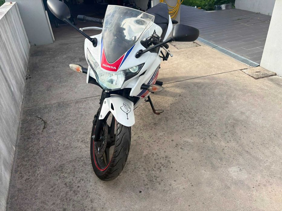 Vendo Honda cbr125r