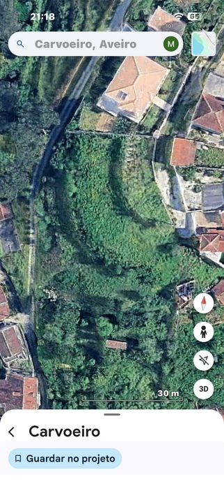 Vendo Terreno, com excelente área e várias possibilidades de construção . Já tem projeto aprovado.