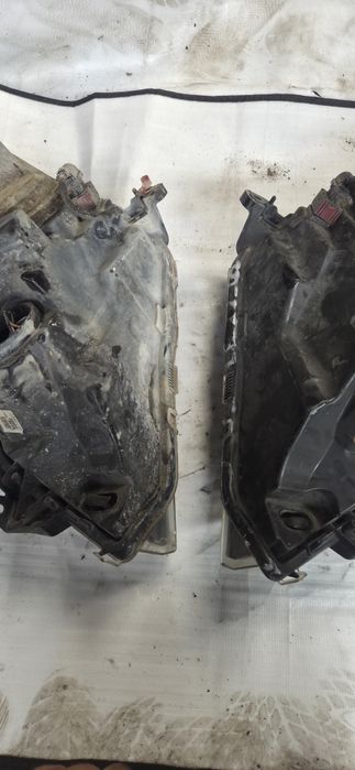 Opel astra H lampy przód komplet