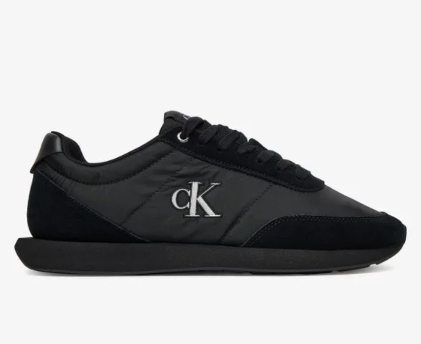 Продам кроссовки