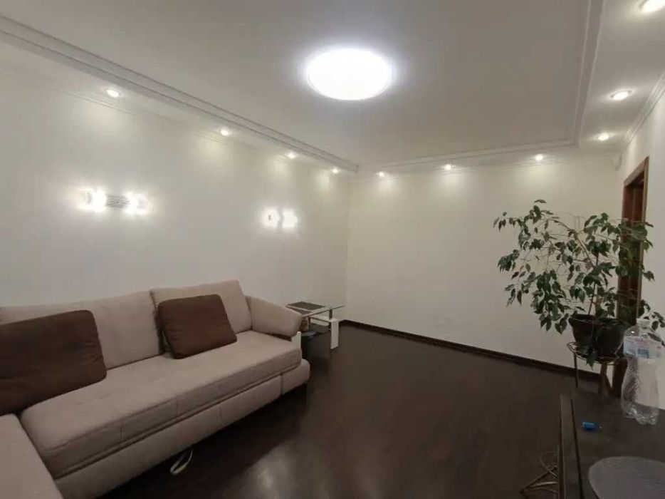 По маршруту кільцевого 2-х кімн. Квартира поліпшеного планування