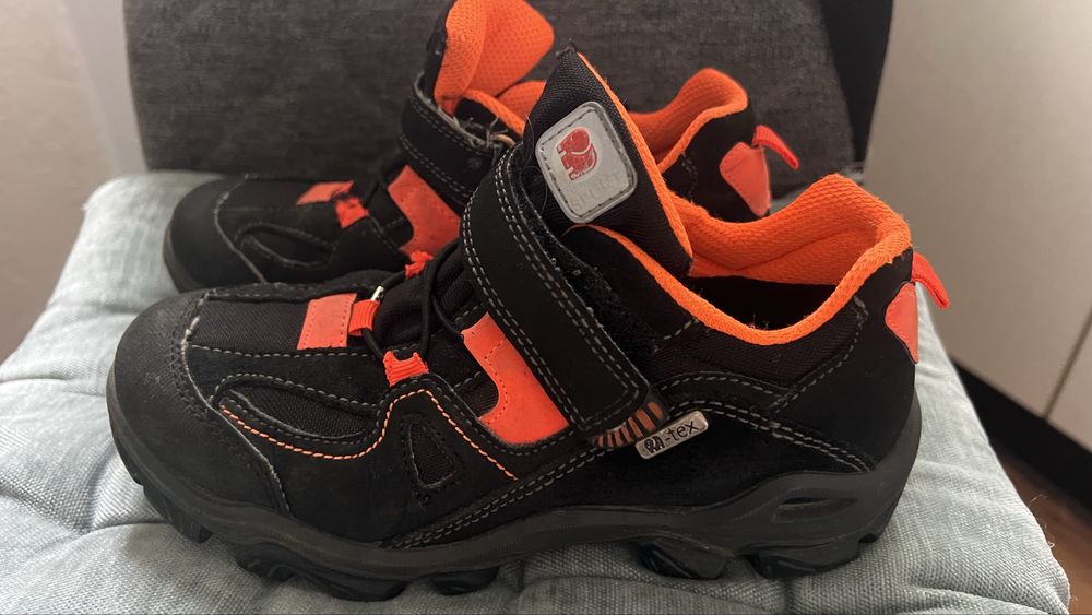 Черевики дитячі .