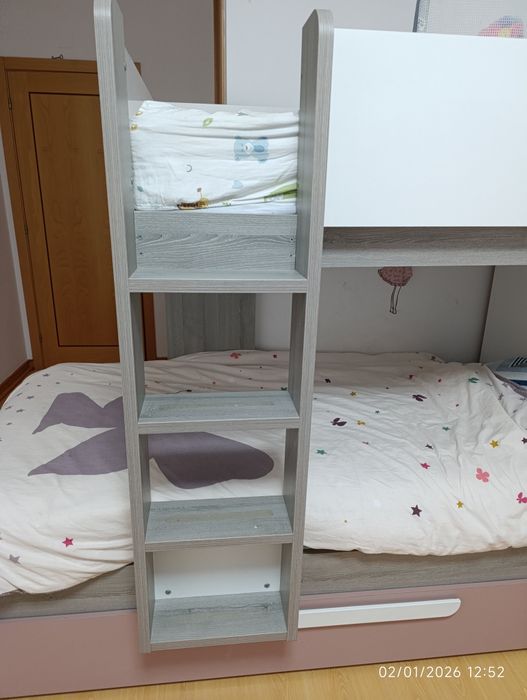 Beliche HomyCasa com cama inferior + arrumação