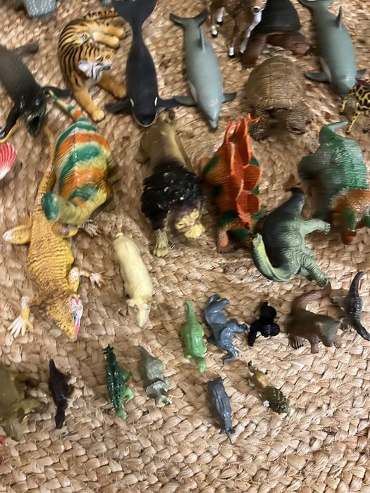 Brinquedos bonecos diversos