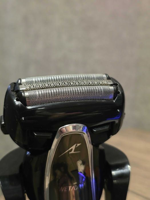 Електробритва PANASONIC ES-ST25KS820 в ідеальному стані