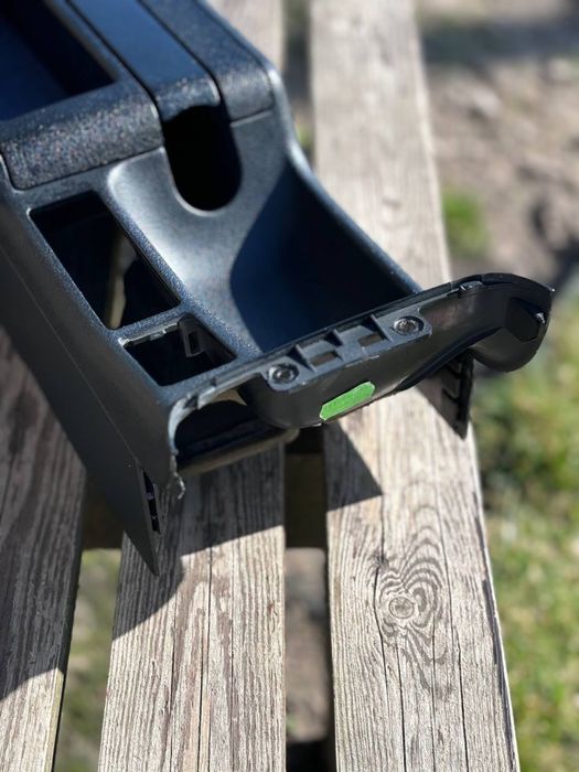 Центральна консоль Audi a6c5 2003