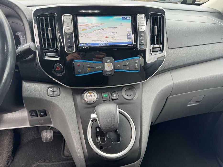 2015 Nissan e-NV200 пасажир 5 місць з Норвегії