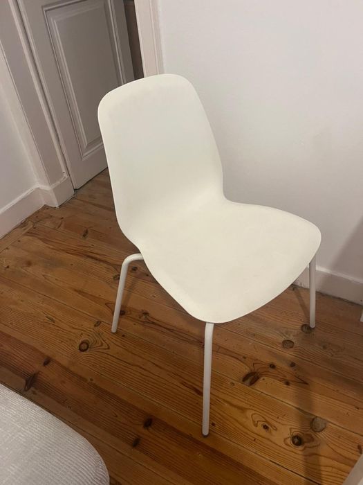 Mesa ikea + 2 cadeiras