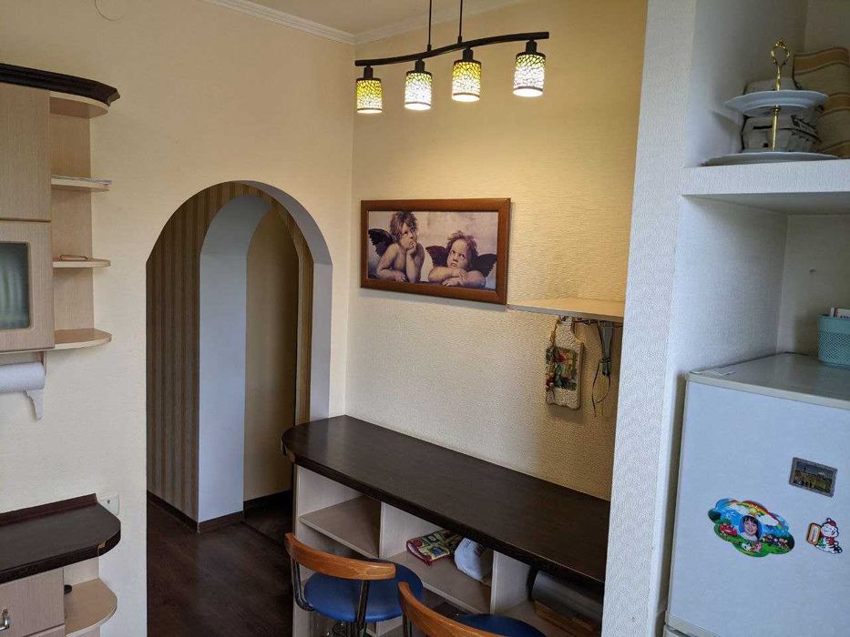 З комнатная квартира с ремонтом и мебелью