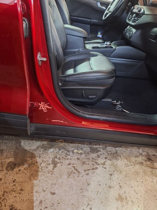 Ford Escape Titanium hybrid