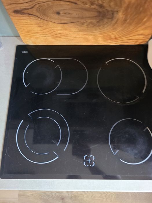 Amica Płƴta i piekarnik pod zabudowe