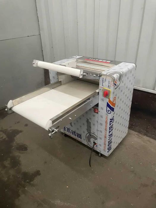 Тістораскаткова машина, тестораскаточная машина, тестораскатка