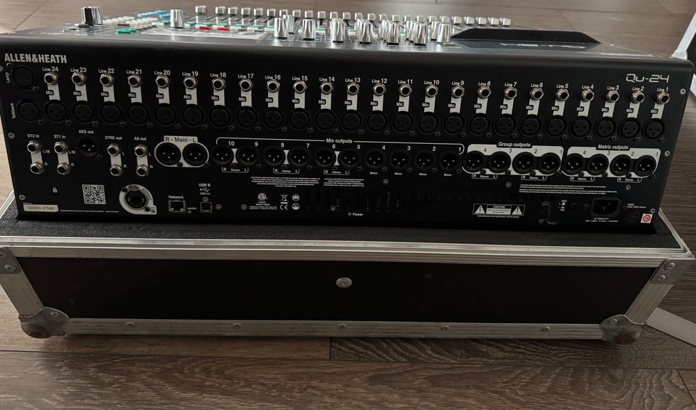 Mixer Allen&Heath QU-24