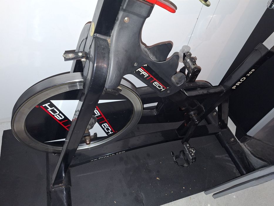 Bicicleta de ginásio