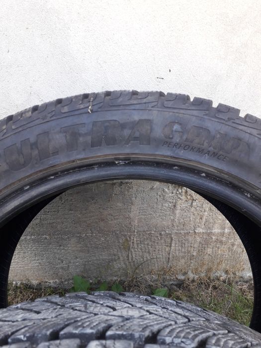 Opony zimowe 235/45r17 Good Year Ultra Grip Performance
