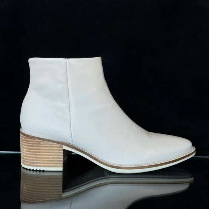 Ботильйони ECCO Shape Sartorelle 42 р.