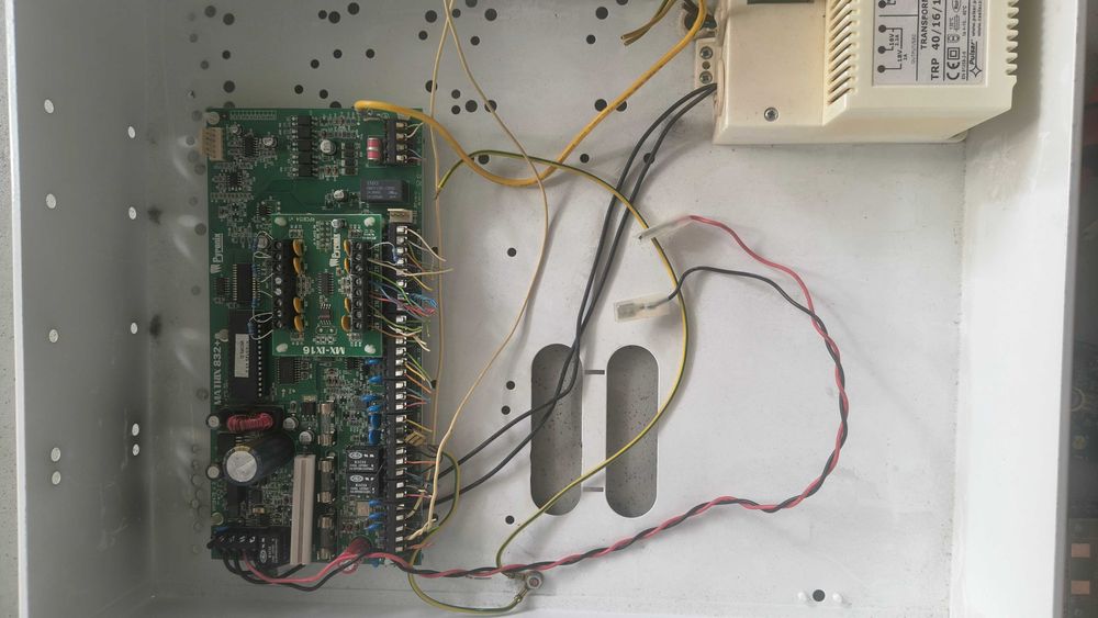Centrala Pyronics Matrix 832